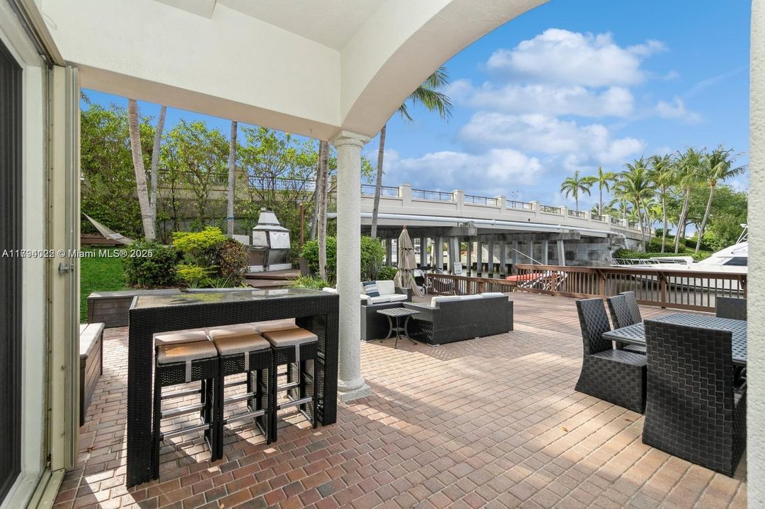 待售: $1,795,000 (3 贝兹, 3 浴室, 2859 平方英尺)