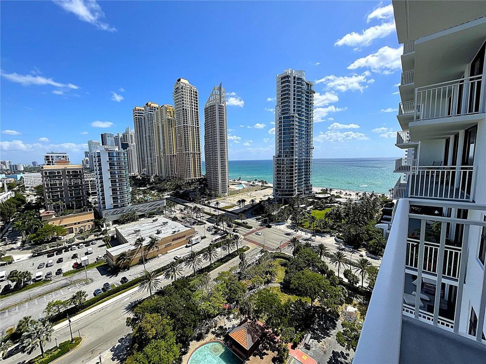 Recently Sold: $530,000 (2 beds, 2 baths, 1507 Square Feet)