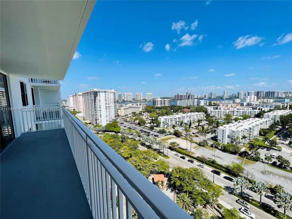 Recently Sold: $530,000 (2 beds, 2 baths, 1507 Square Feet)