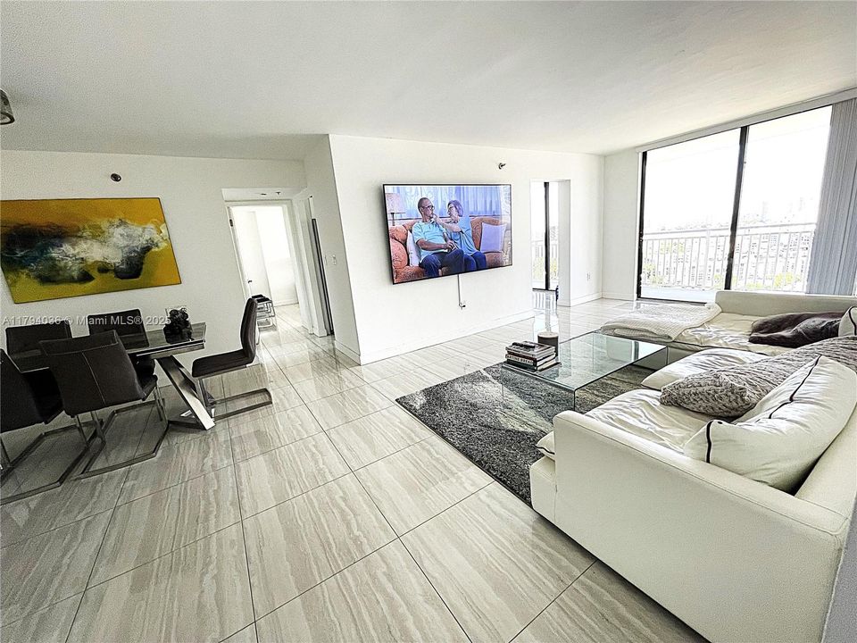 Recently Sold: $530,000 (2 beds, 2 baths, 1507 Square Feet)