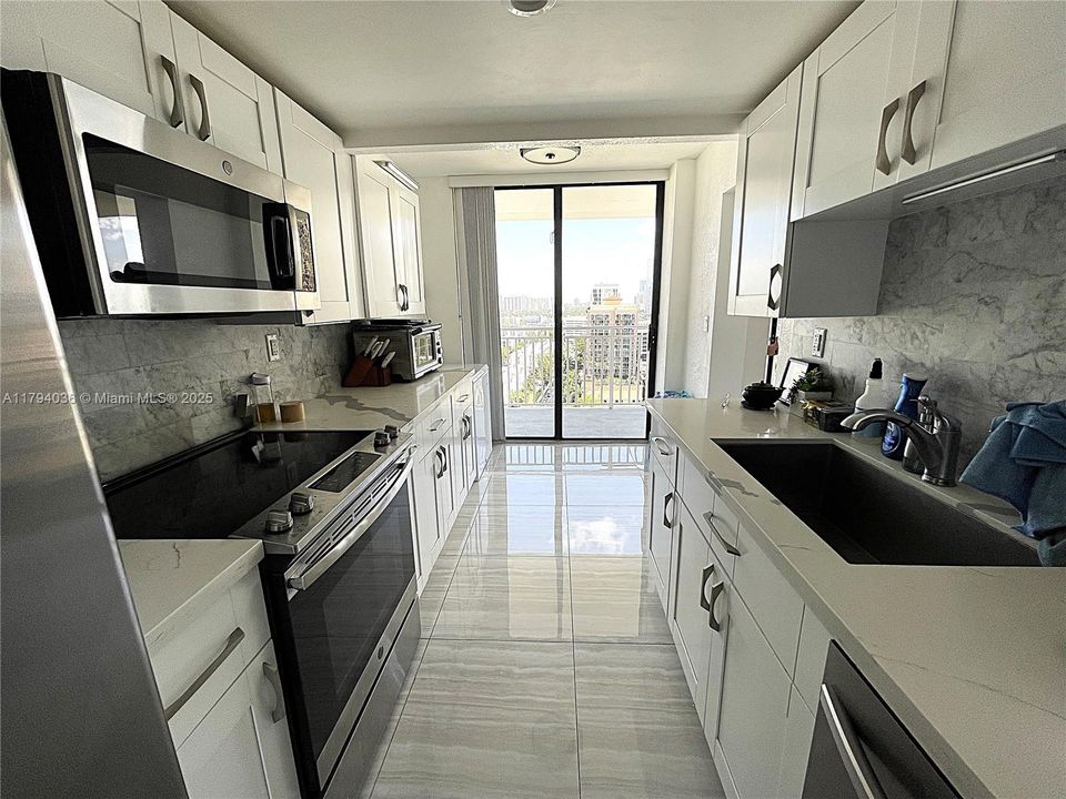 Recently Sold: $530,000 (2 beds, 2 baths, 1507 Square Feet)