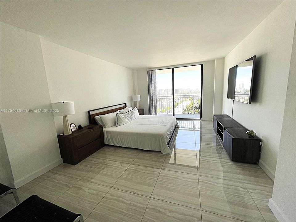 Recently Sold: $530,000 (2 beds, 2 baths, 1507 Square Feet)