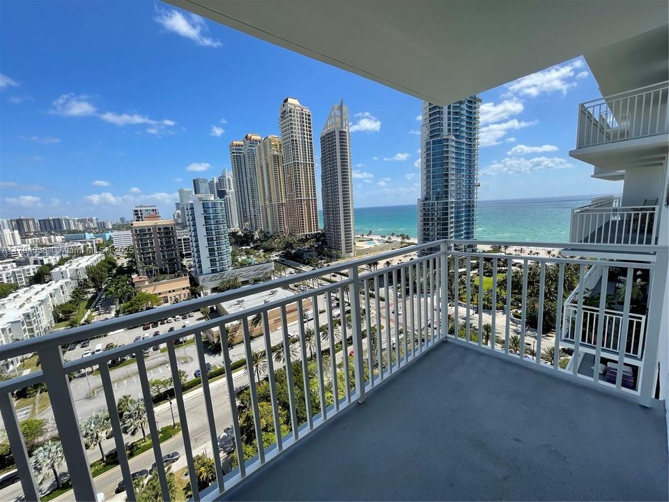 Recently Sold: $530,000 (2 beds, 2 baths, 1507 Square Feet)