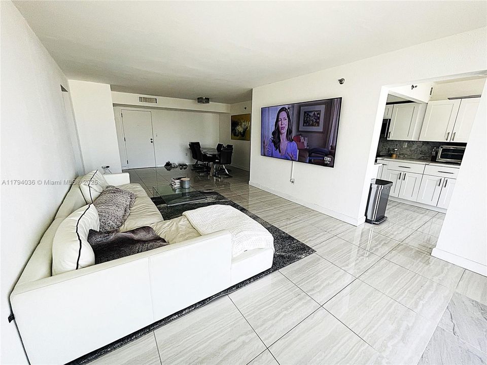 Recently Sold: $530,000 (2 beds, 2 baths, 1507 Square Feet)