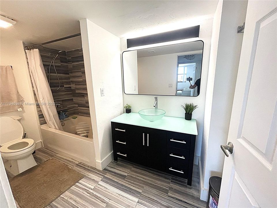 Recently Sold: $530,000 (2 beds, 2 baths, 1507 Square Feet)