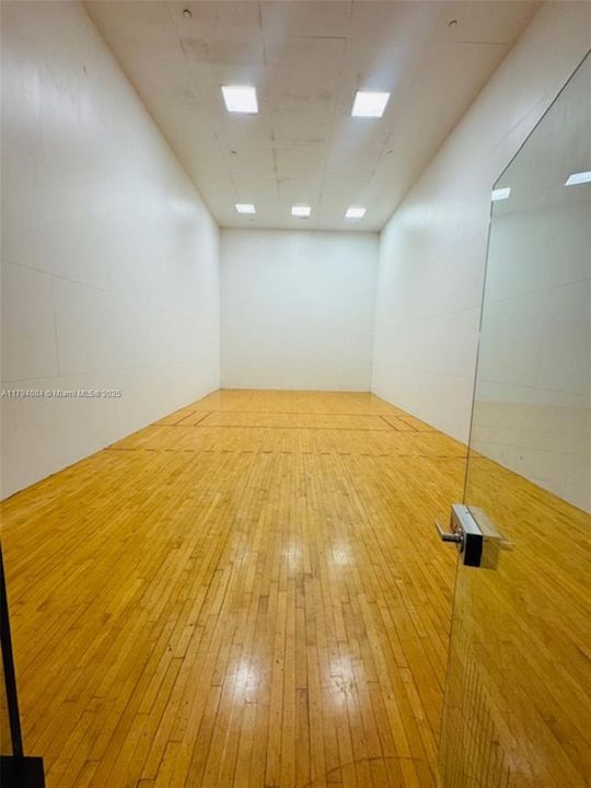 Недавно арендовано: $2,350 (2 спален, 2 ванн, 1035 Квадратных фут)