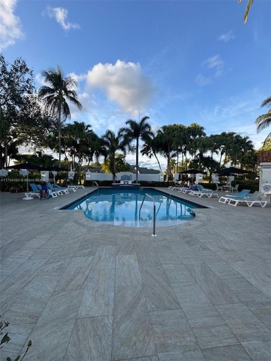 Недавно арендовано: $2,350 (2 спален, 2 ванн, 1035 Квадратных фут)