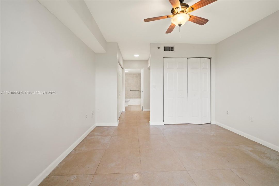 Недавно арендовано: $2,350 (2 спален, 2 ванн, 1035 Квадратных фут)