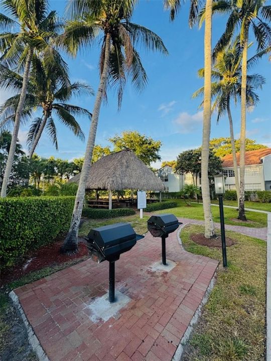 Недавно арендовано: $2,350 (2 спален, 2 ванн, 1035 Квадратных фут)