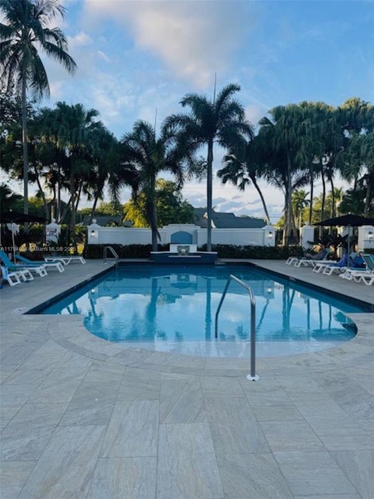 Недавно арендовано: $2,350 (2 спален, 2 ванн, 1035 Квадратных фут)