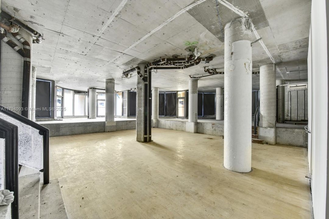 待售: $1,949,000 (0 贝兹, 0 浴室, 0 平方英尺)