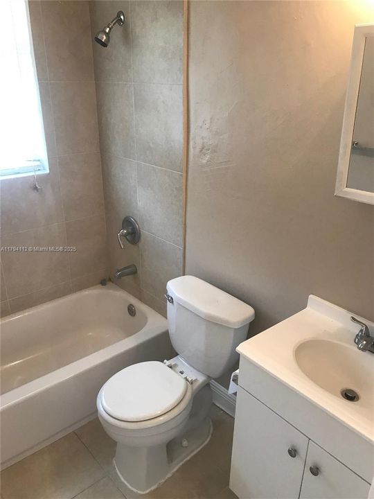 Недавно арендовано: $1,850 (2 спален, 1 ванн, 0 Квадратных фут)