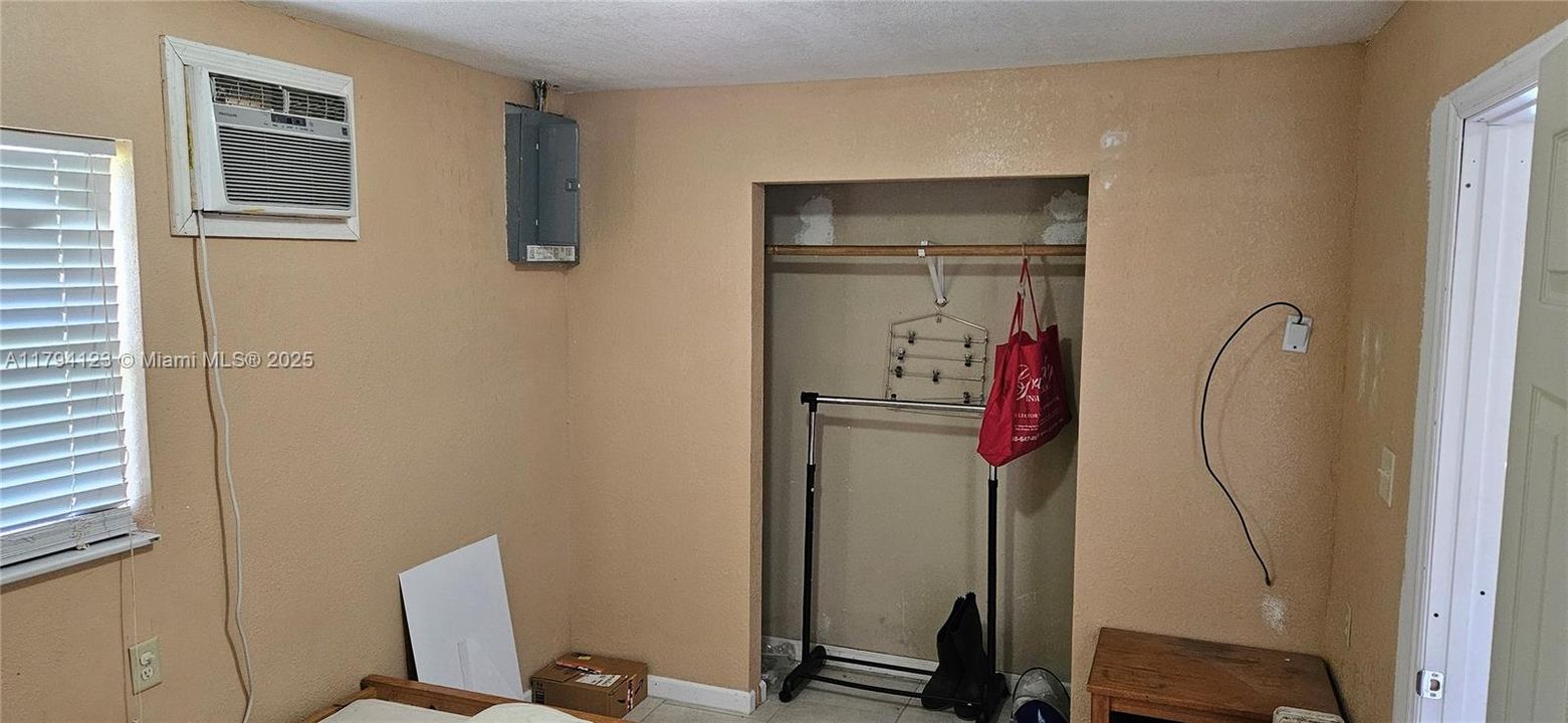 For Sale: $1,200,000 (7 beds, 4 baths, 0 Square Feet)