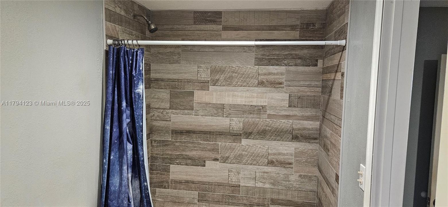 For Sale: $1,200,000 (7 beds, 4 baths, 0 Square Feet)