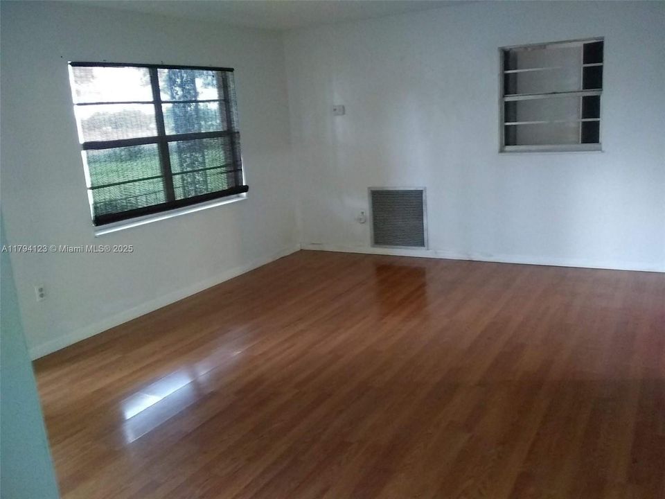 For Sale: $1,200,000 (7 beds, 4 baths, 0 Square Feet)