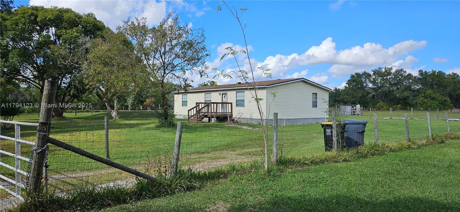 For Sale: $1,200,000 (7 beds, 4 baths, 0 Square Feet)