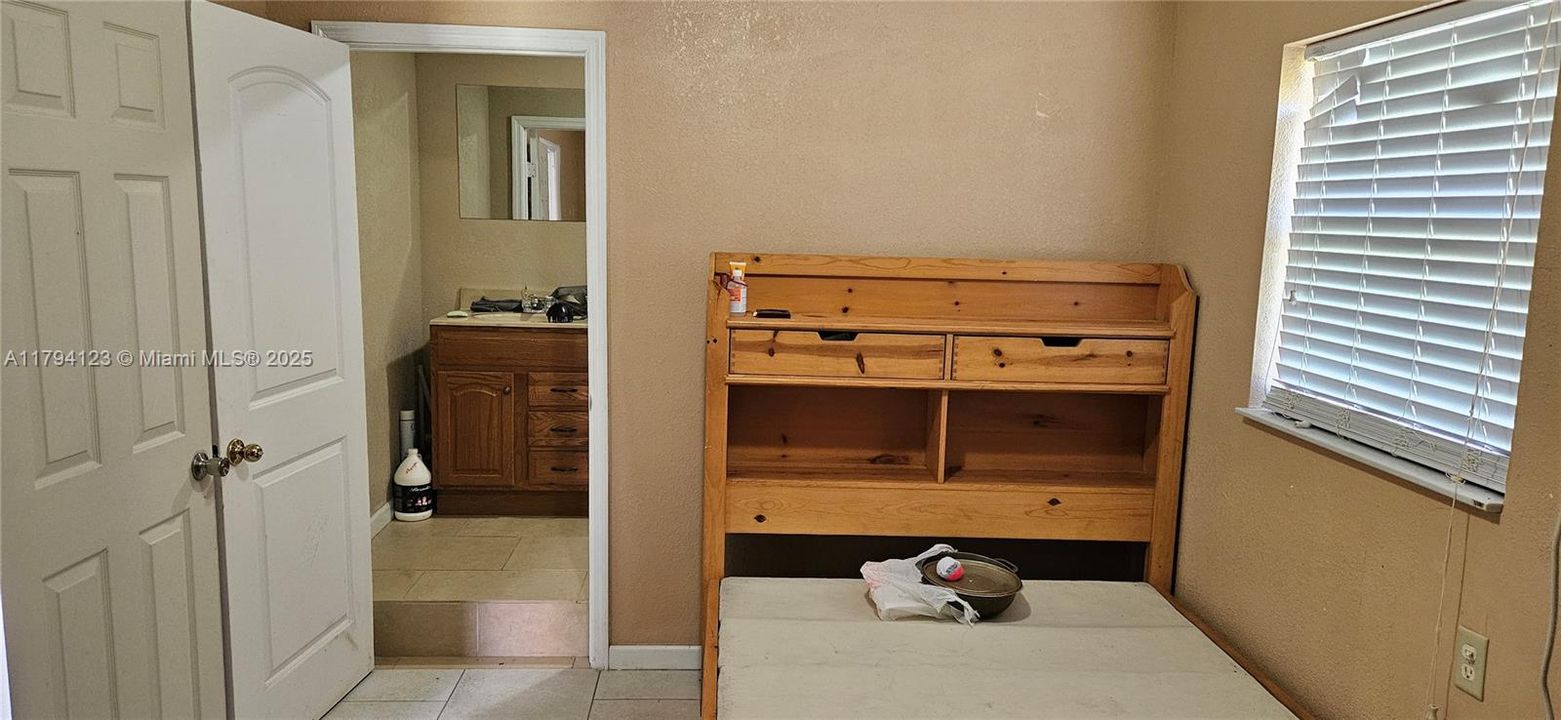 For Sale: $1,200,000 (7 beds, 4 baths, 0 Square Feet)