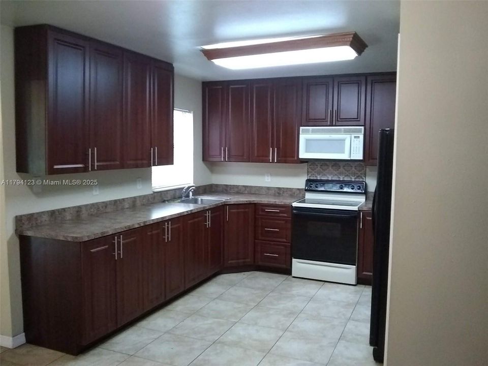 For Sale: $1,200,000 (7 beds, 4 baths, 0 Square Feet)