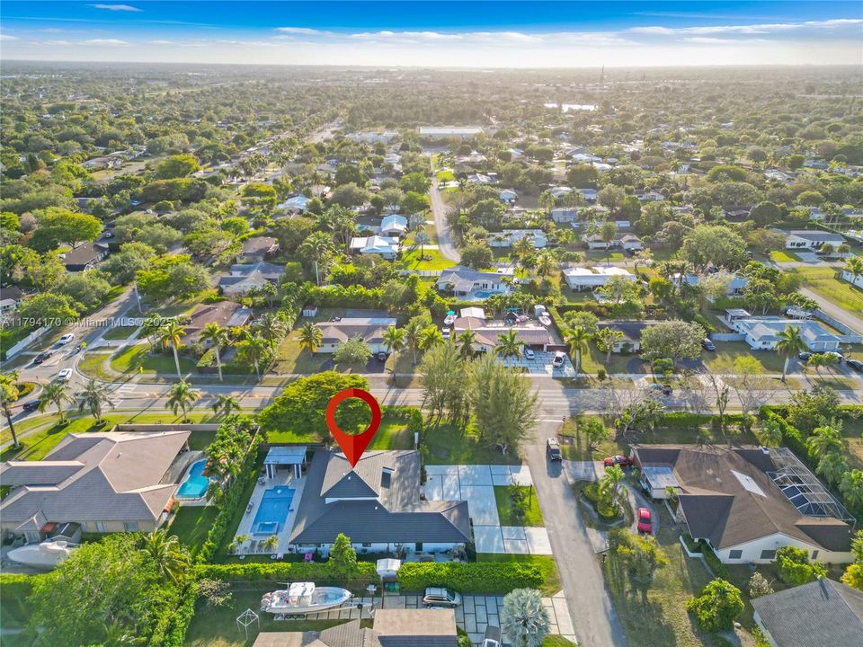 最近售出: $1,995,000 (5 贝兹, 3 浴室, 0 平方英尺)