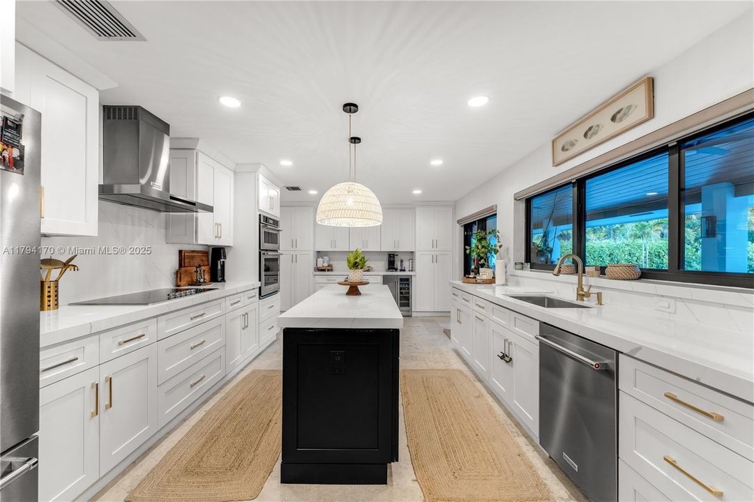 最近售出: $1,995,000 (5 贝兹, 3 浴室, 0 平方英尺)