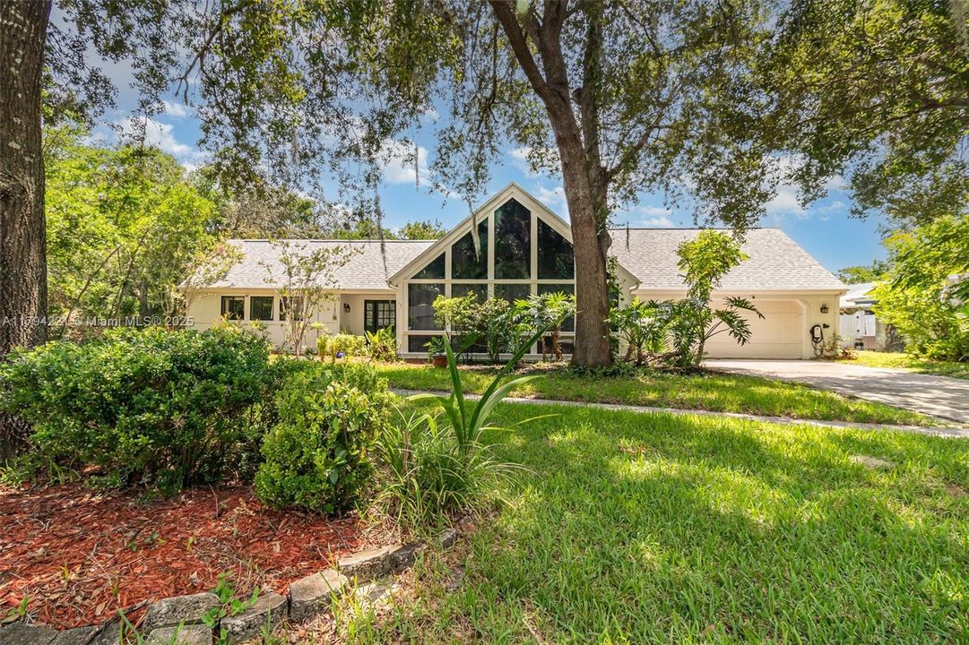 Vendido Recientemente: $528,500 (3 camas, 2 baños, 2163 Pies cuadrados)