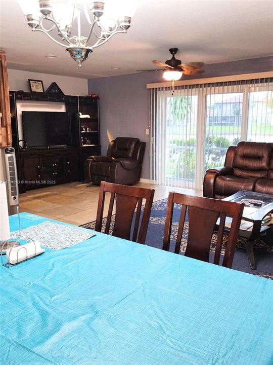 На продажу: $365,000 (3 спален, 2 ванн, 1571 Квадратных фут)