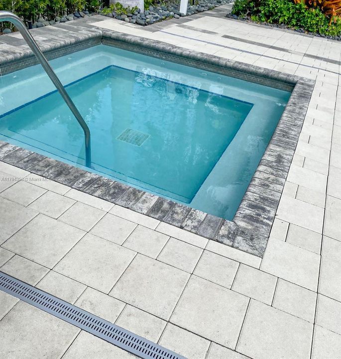 En Venta: $549,995 (3 camas, 2 baños, 1124 Pies cuadrados)