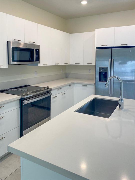 En Venta: $549,995 (3 camas, 2 baños, 1124 Pies cuadrados)