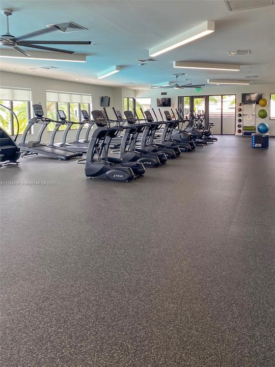 En Venta: $549,995 (3 camas, 2 baños, 1124 Pies cuadrados)