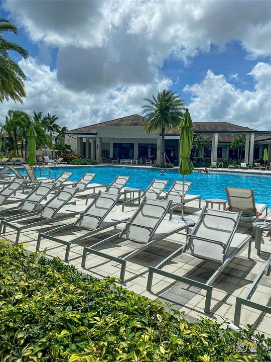 En Venta: $549,995 (3 camas, 2 baños, 1124 Pies cuadrados)