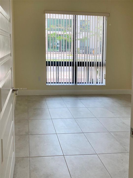 En Venta: $549,995 (3 camas, 2 baños, 1124 Pies cuadrados)