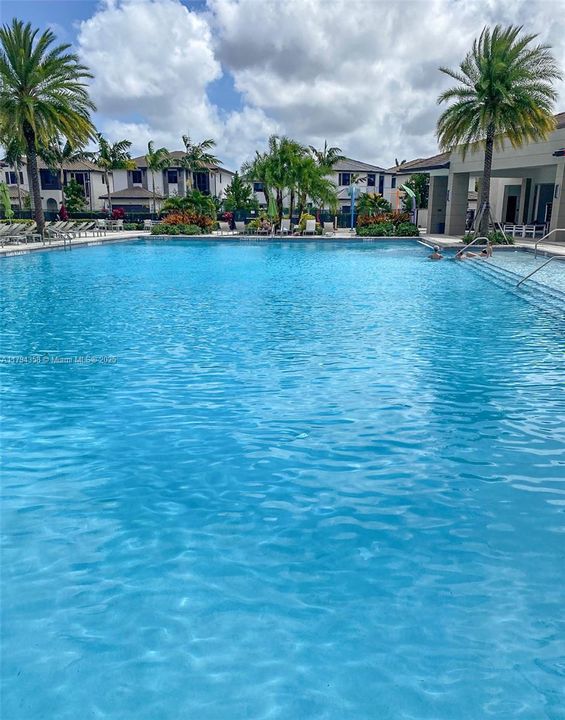 En Venta: $549,995 (3 camas, 2 baños, 1124 Pies cuadrados)