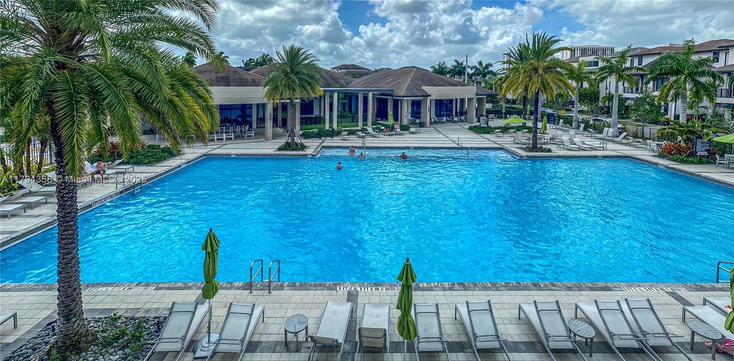 En Venta: $549,995 (3 camas, 2 baños, 1124 Pies cuadrados)