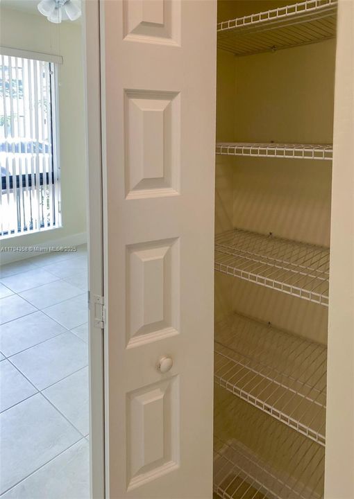 En Venta: $549,995 (3 camas, 2 baños, 1124 Pies cuadrados)