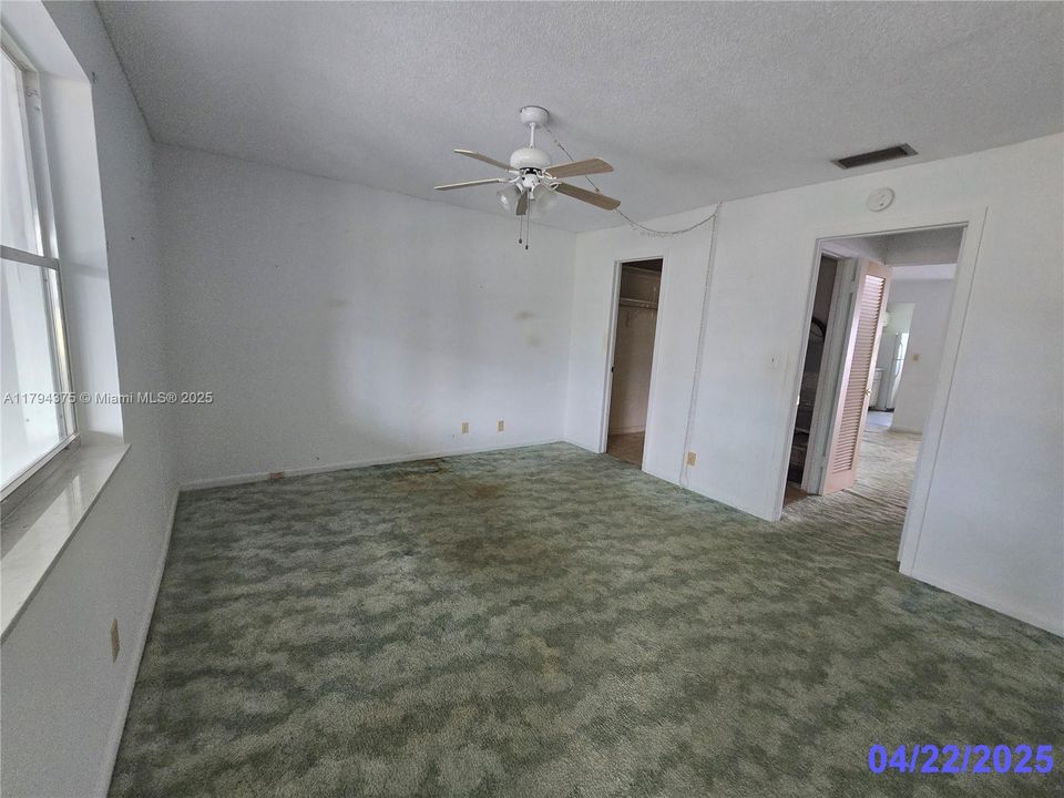 Vendido Recientemente: $105,000 (1 camas, 1 baños, 966 Pies cuadrados)