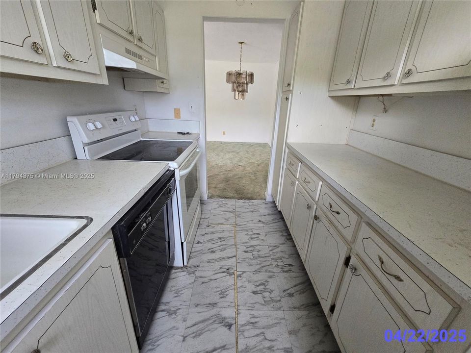 Vendido Recientemente: $105,000 (1 camas, 1 baños, 966 Pies cuadrados)