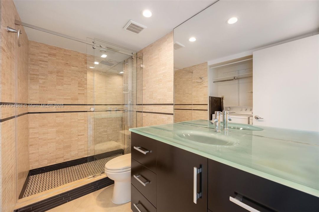 En Venta: $849,000 (1 camas, 2 baños, 1025 Pies cuadrados)