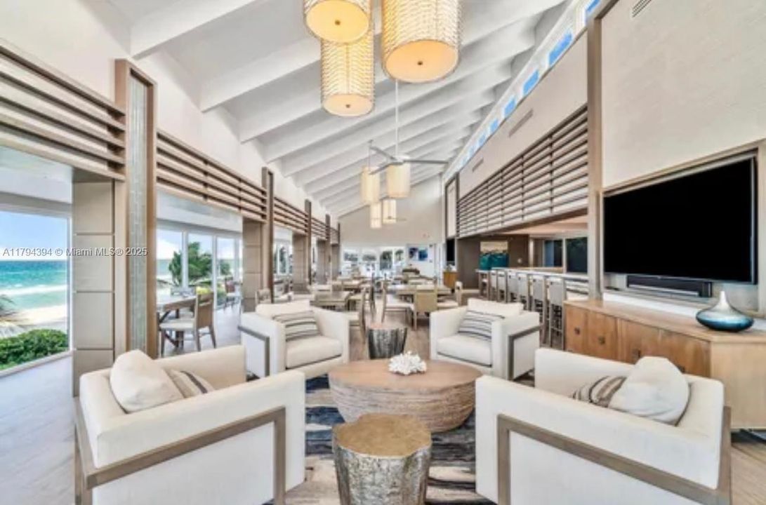 En Venta: $740,000 (2 camas, 2 baños, 1372 Pies cuadrados)