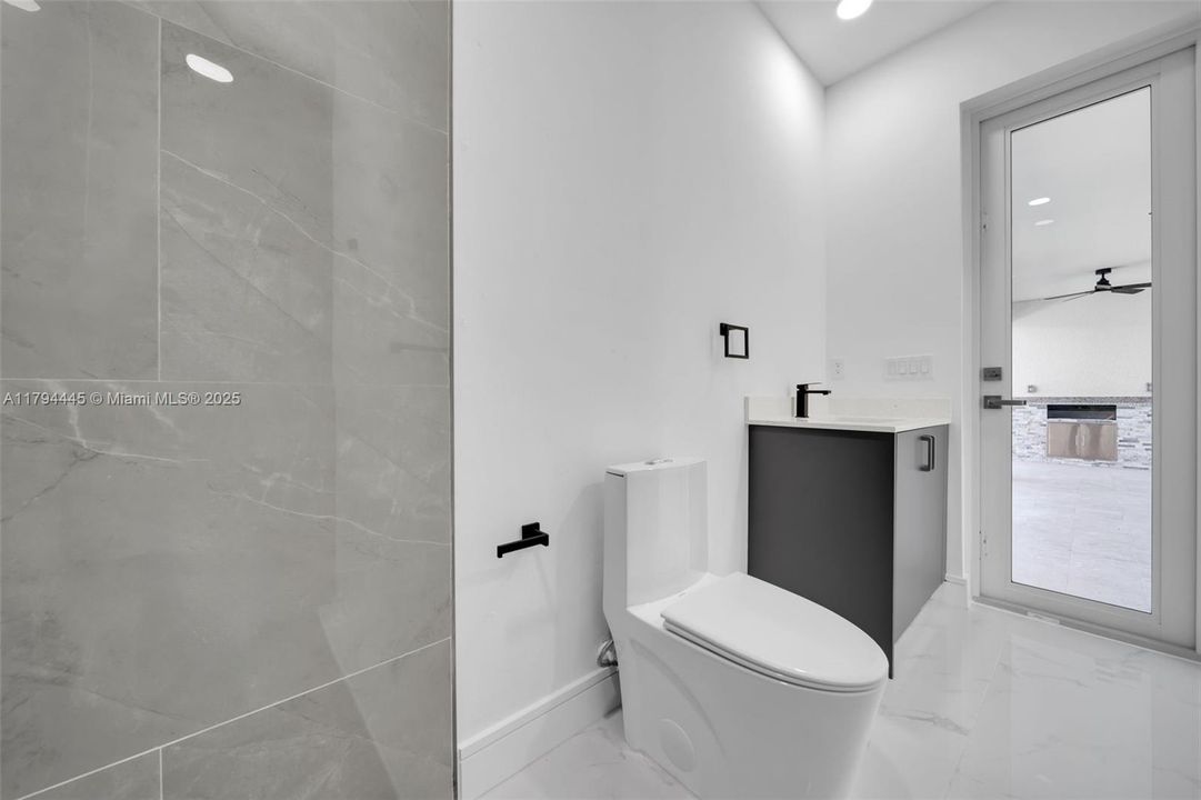 En Venta: $830,000 (3 camas, 3 baños, 0 Pies cuadrados)