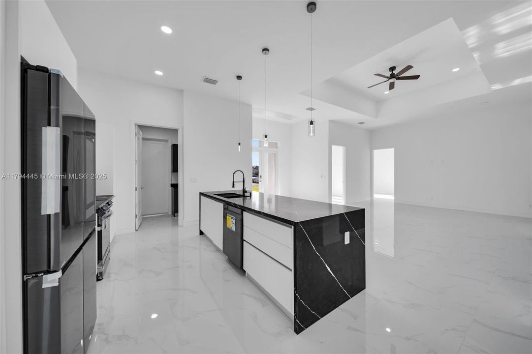 En Venta: $830,000 (3 camas, 3 baños, 0 Pies cuadrados)