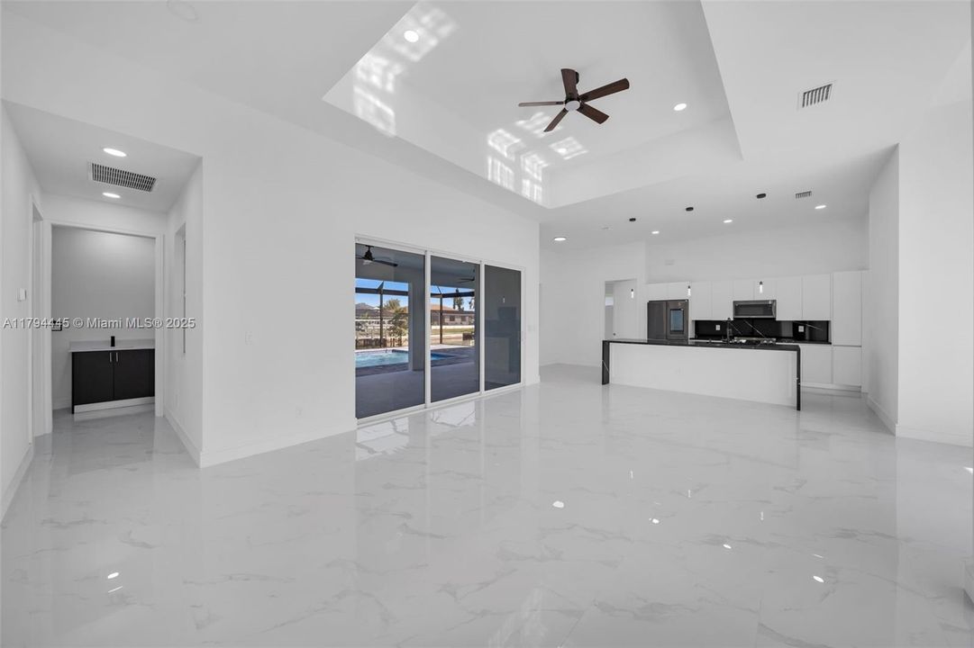 En Venta: $830,000 (3 camas, 3 baños, 0 Pies cuadrados)