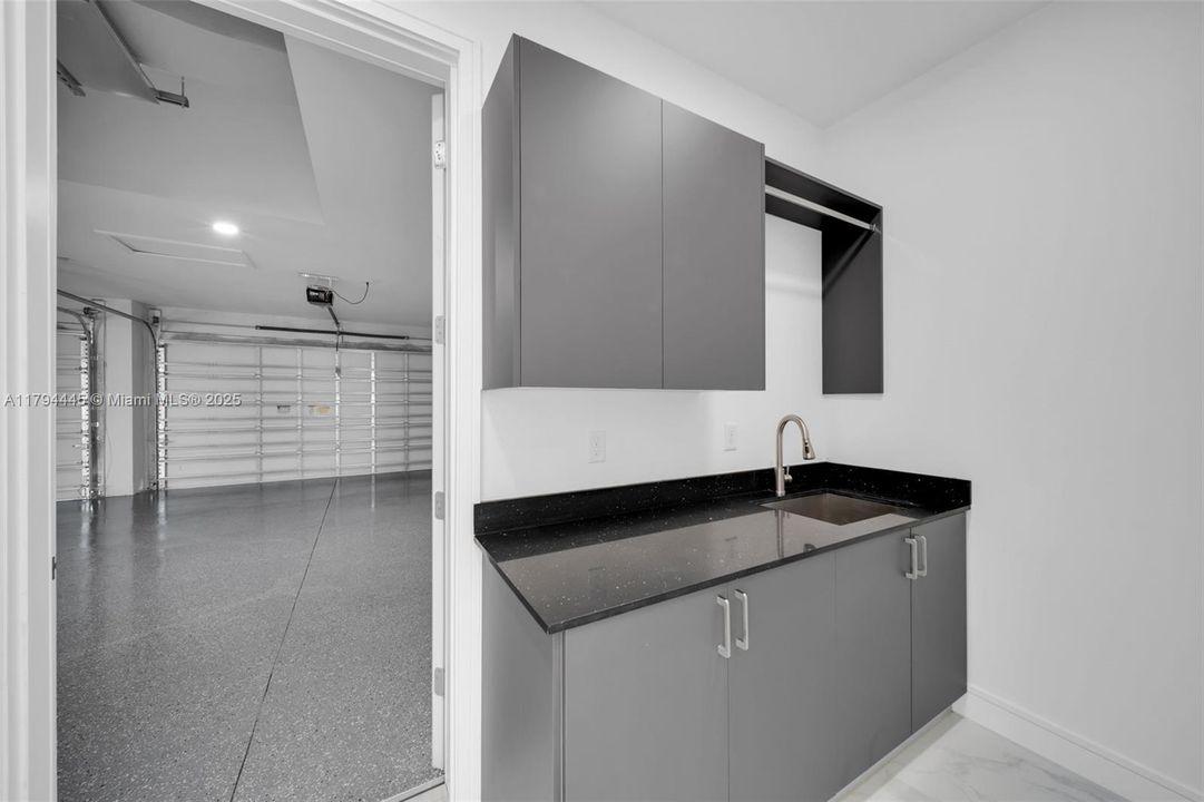 En Venta: $830,000 (3 camas, 3 baños, 0 Pies cuadrados)