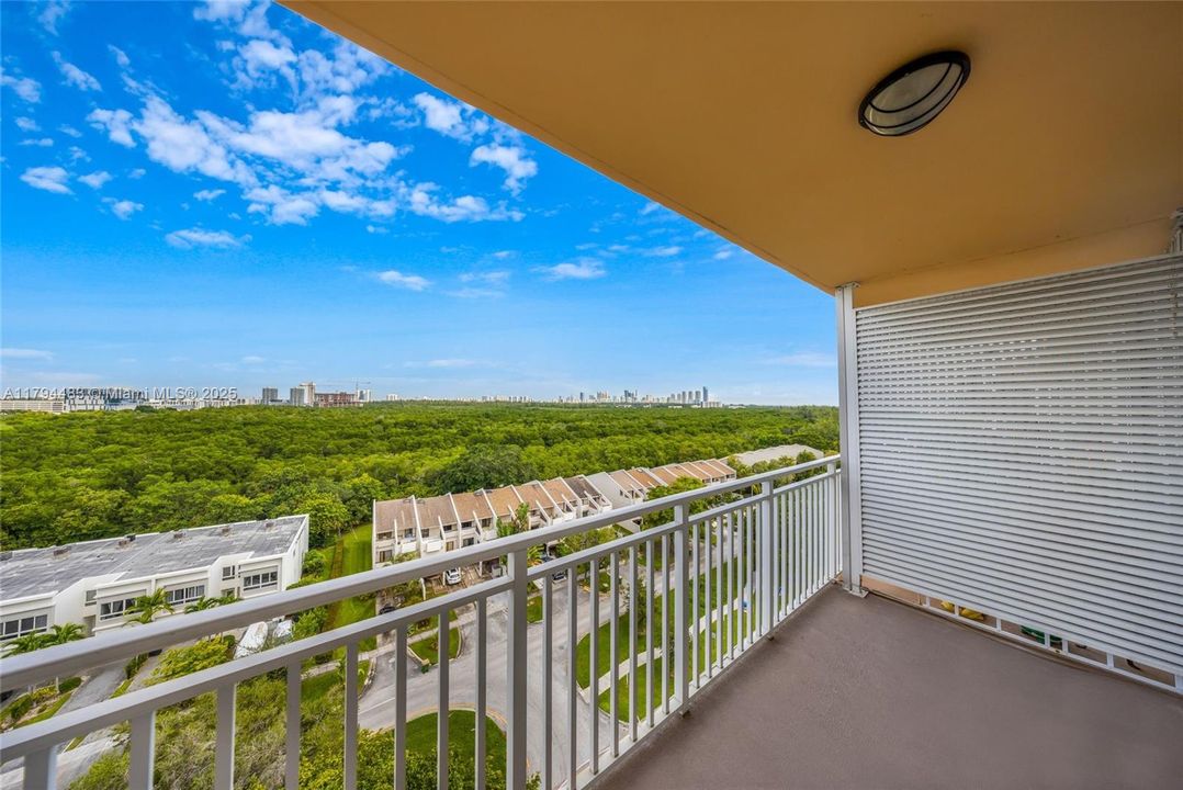 Recently Rented: $1,850 (1 beds, 1 baths, 720 Square Feet)