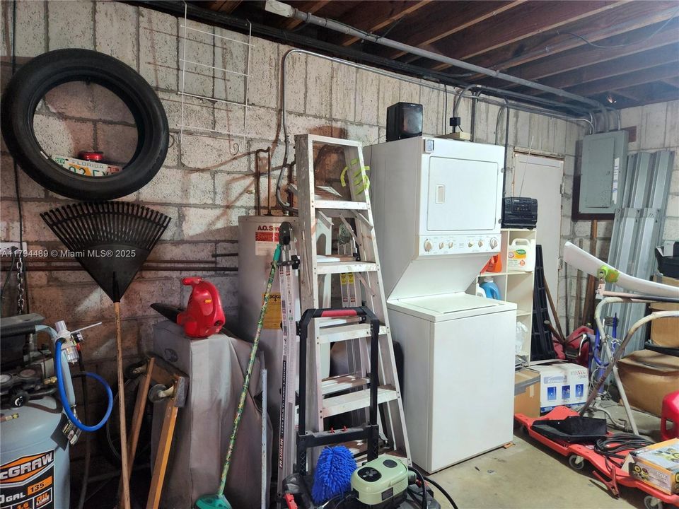 Vendido Recientemente: $730,000 (2 camas, 1 baños, 1440 Pies cuadrados)