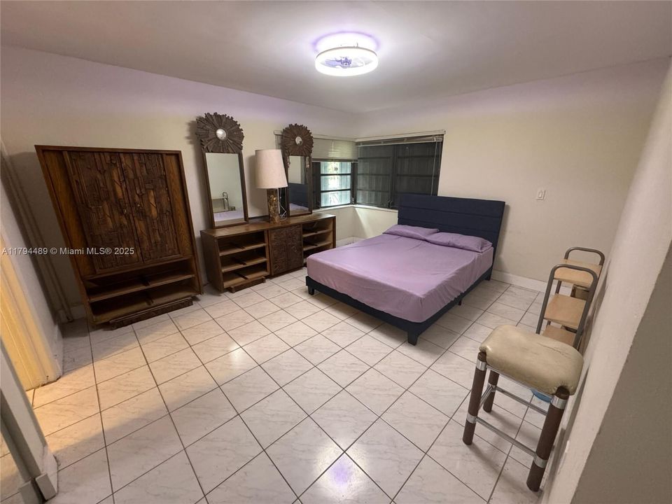 Primary bedroom ensuite