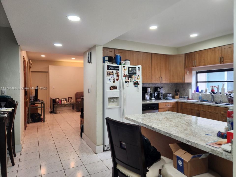 Vendido Recientemente: $730,000 (2 camas, 1 baños, 1440 Pies cuadrados)