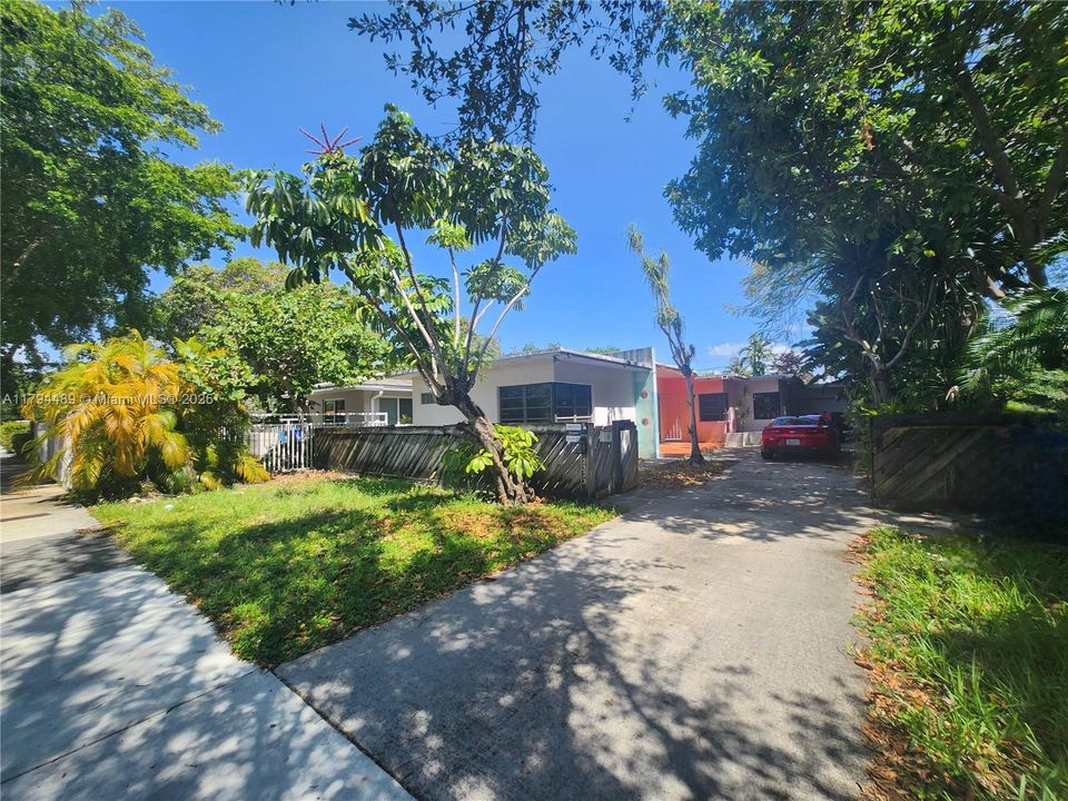 Vendido Recientemente: $730,000 (2 camas, 1 baños, 1440 Pies cuadrados)