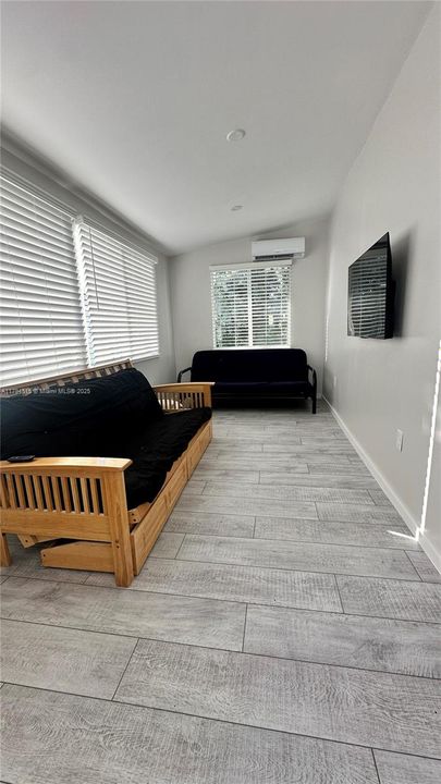 Recently Rented: $1,850 (1 beds, 1 baths, 408 Square Feet)