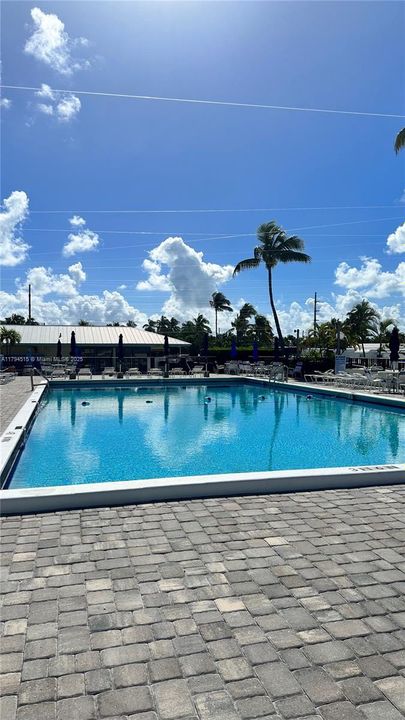 Recently Rented: $1,850 (1 beds, 1 baths, 408 Square Feet)