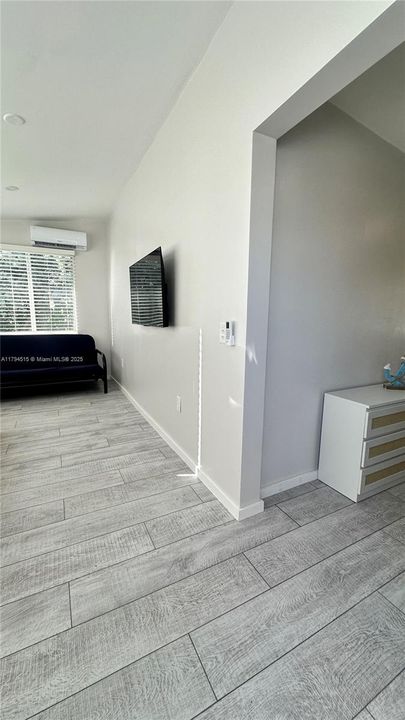 Recently Rented: $1,850 (1 beds, 1 baths, 408 Square Feet)